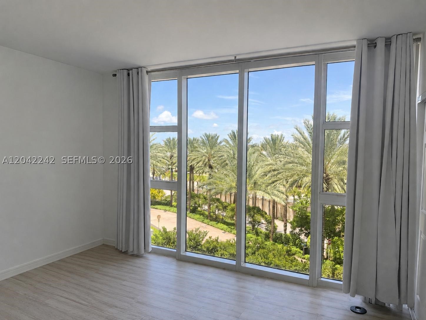 10275 Collins Ave #431 Bal Harbour, FL 33154