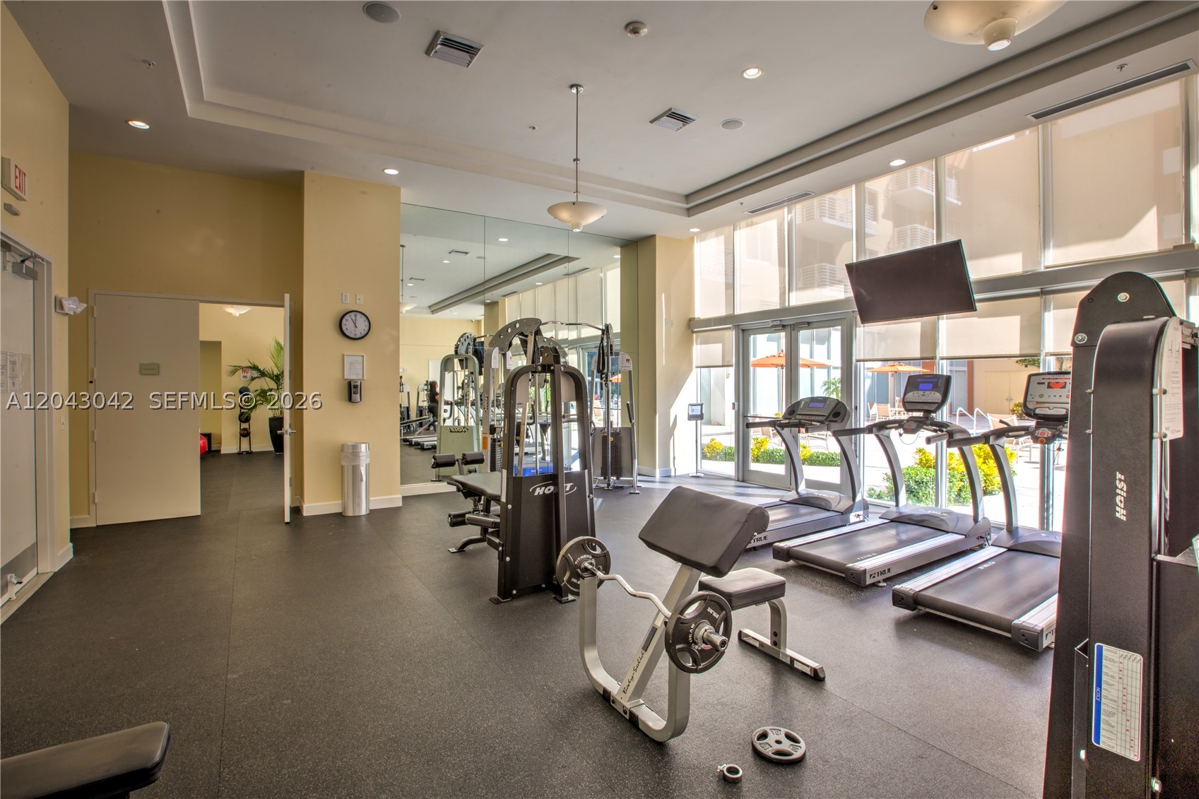 image The Venture at Aventura10