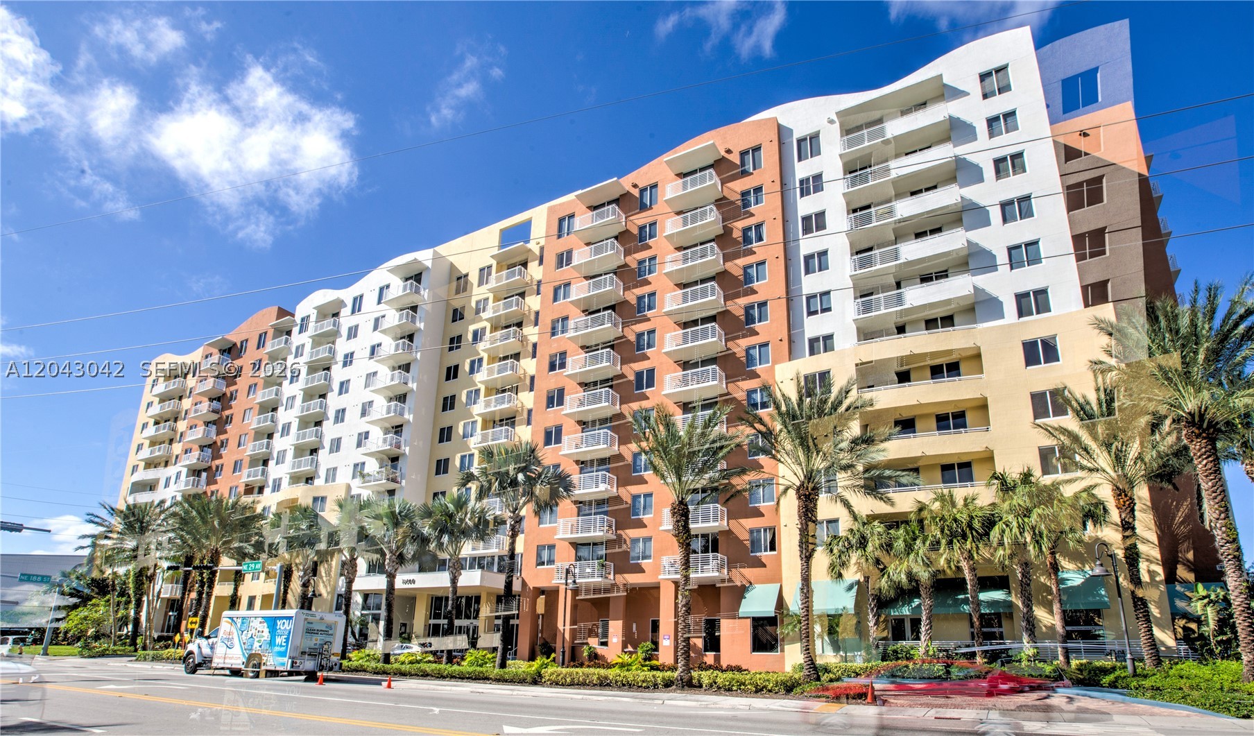image The Venture at Aventura12