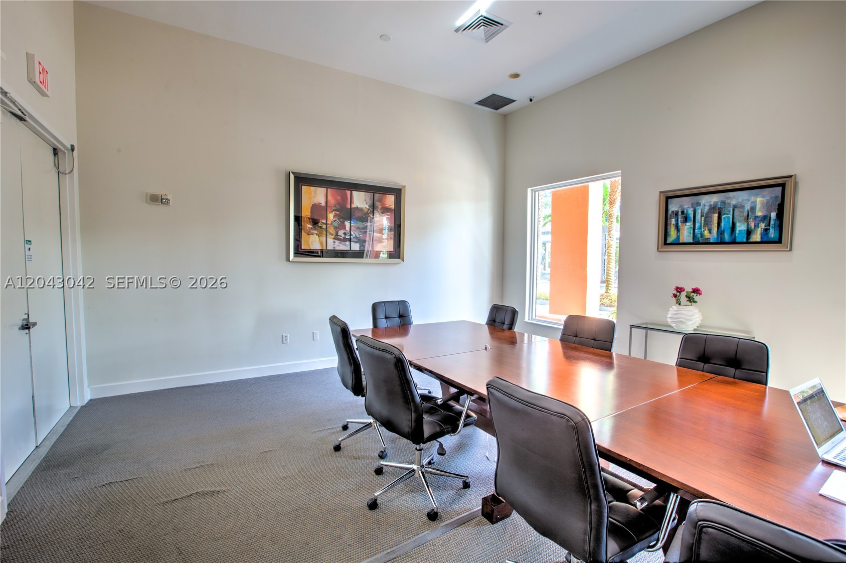 image The Venture at Aventura18