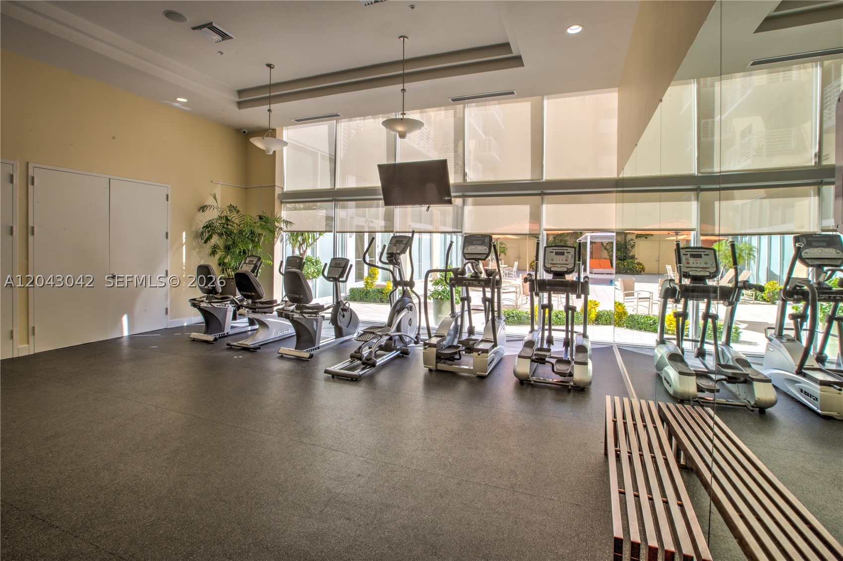 image The Venture at Aventura20