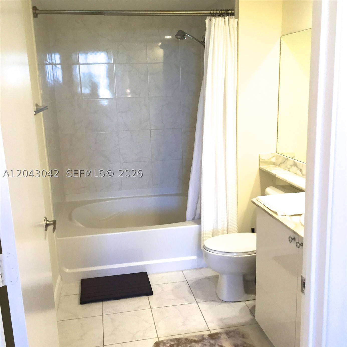 image The Venture at Aventura4