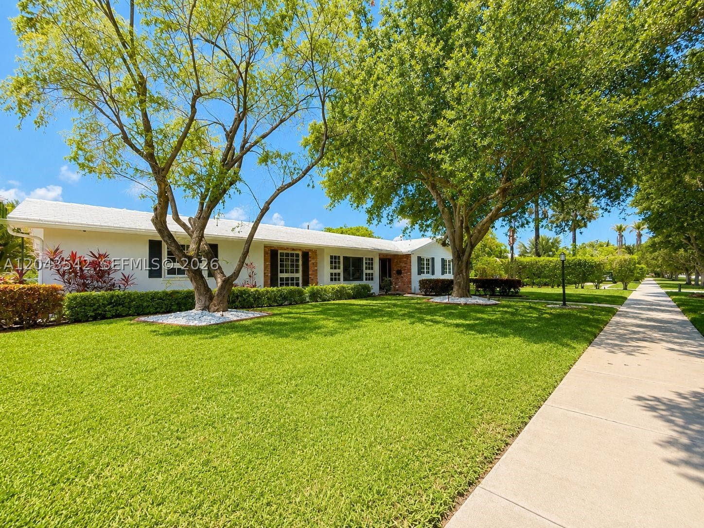 8481 SW 144th St Palmetto Bay, FL 33158