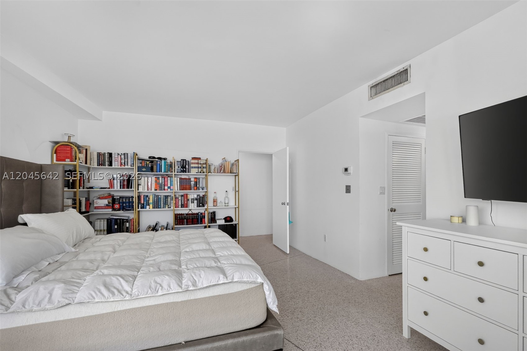 5255 Collins Ave #12E Miami Beach, FL 33140
