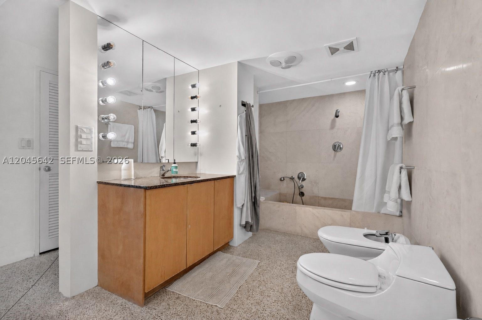 5255 Collins Ave #12E Miami Beach, FL 33140