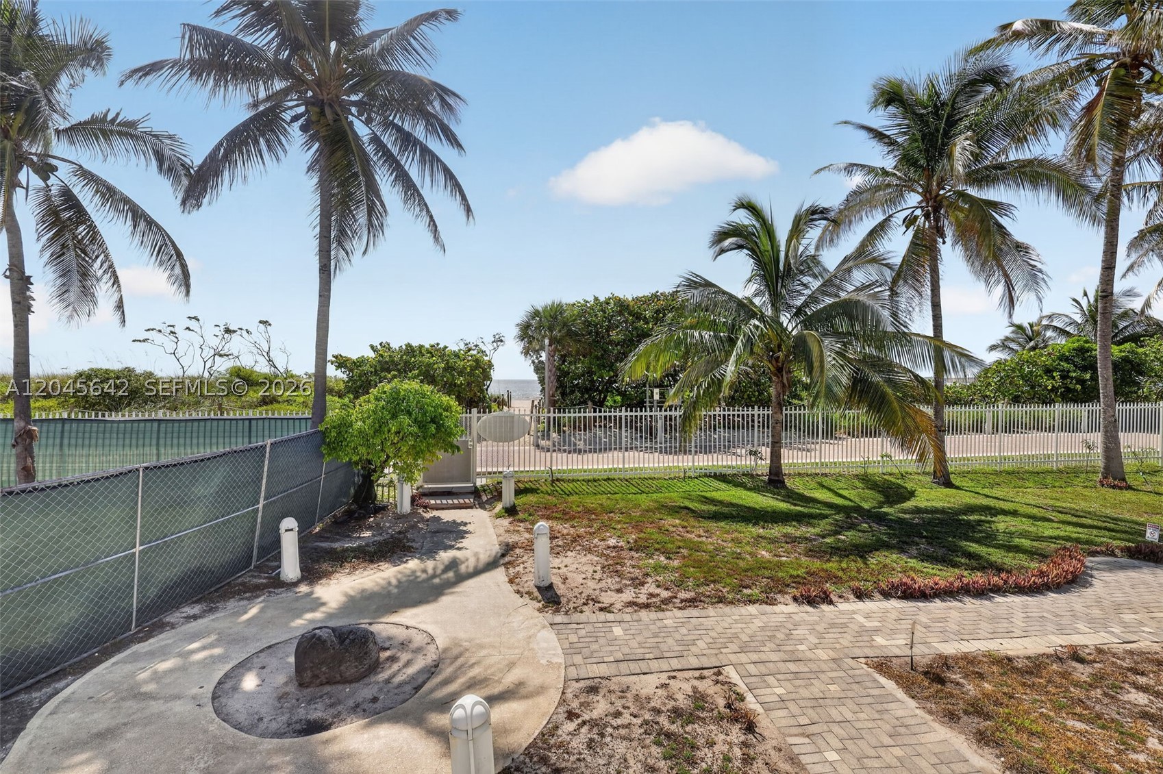 5255 Collins Ave #12E Miami Beach, FL 33140