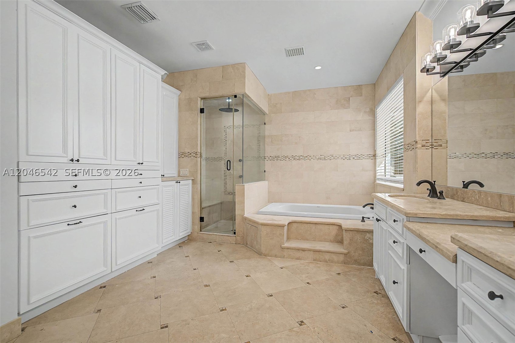 2561 Trapp Ave Miami, FL 33133