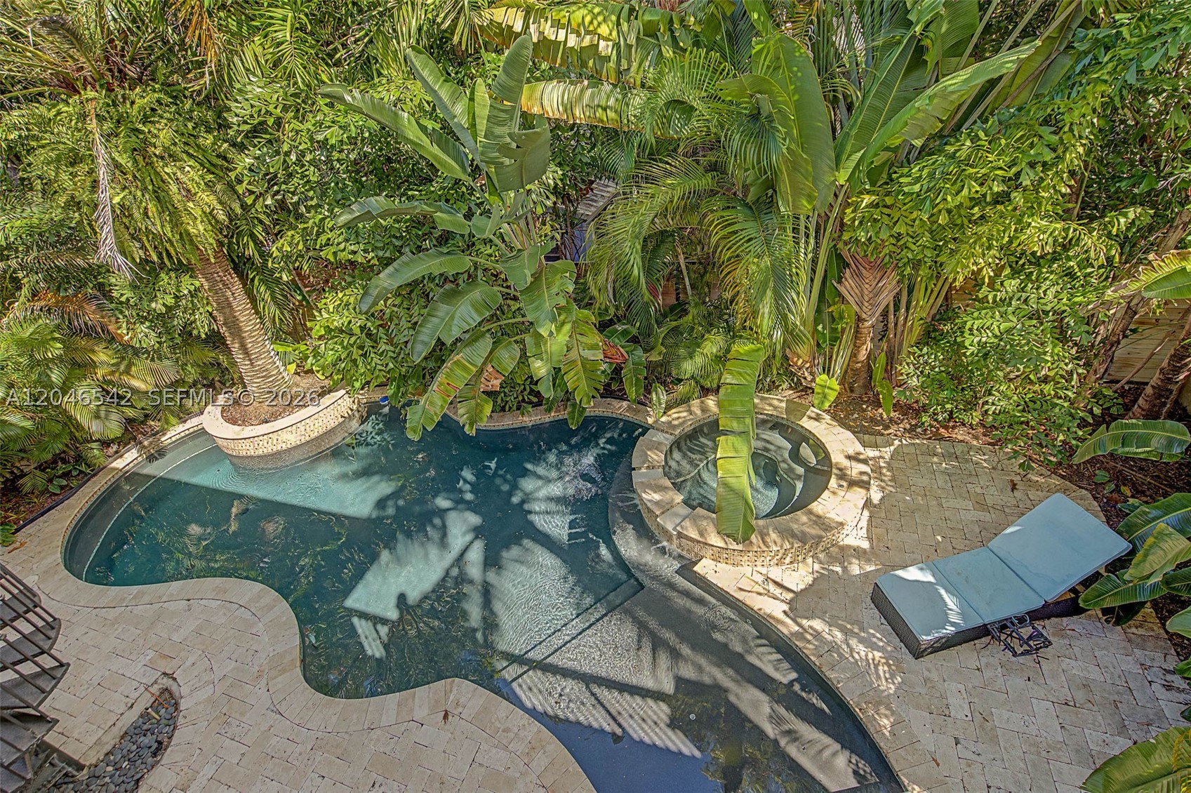 2561 Trapp Ave Miami, FL 33133