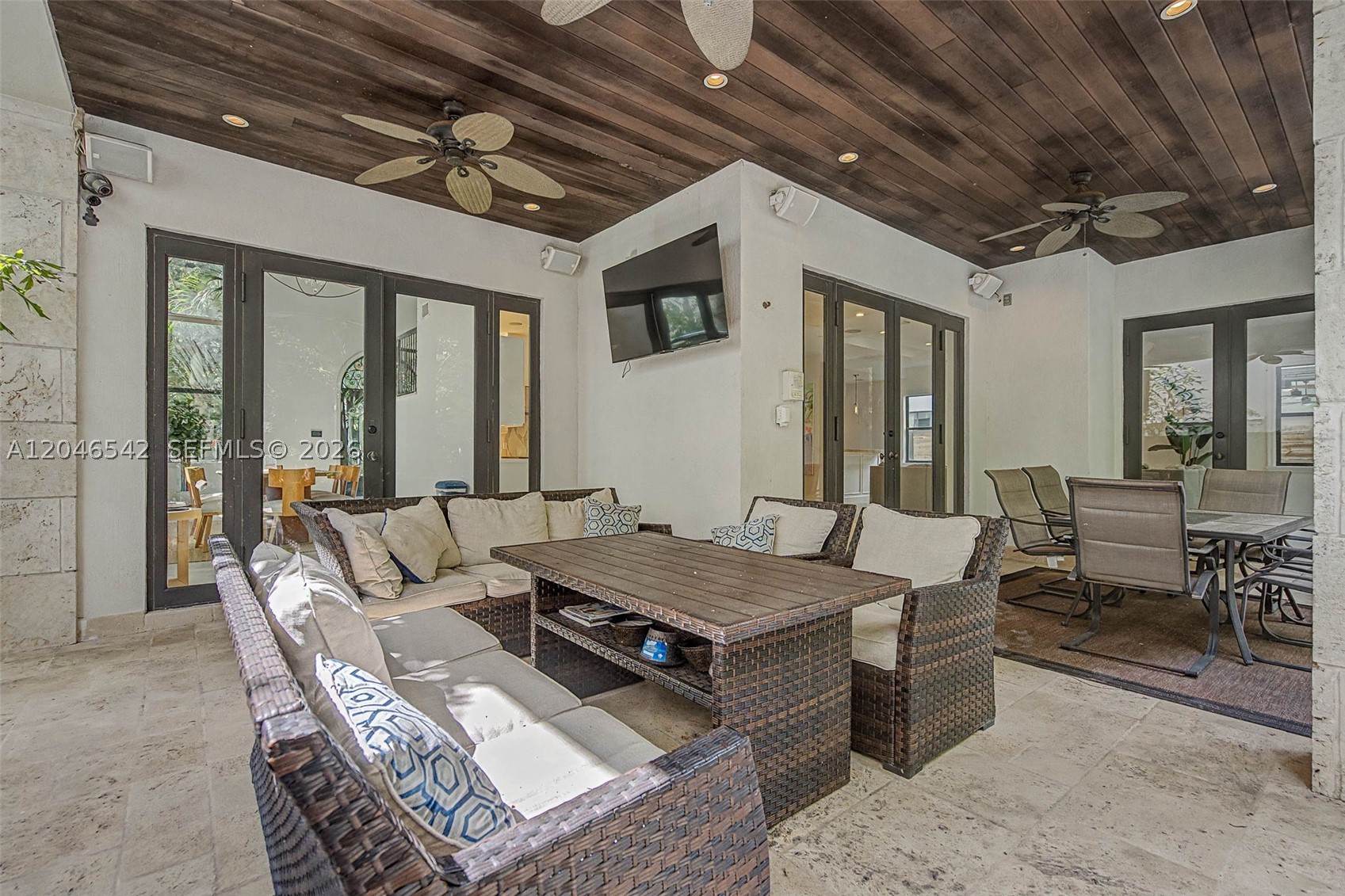 2561 Trapp Ave Miami, FL 33133