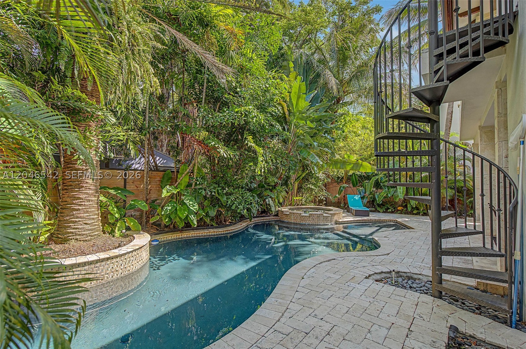 2561 Trapp Ave Miami, FL 33133