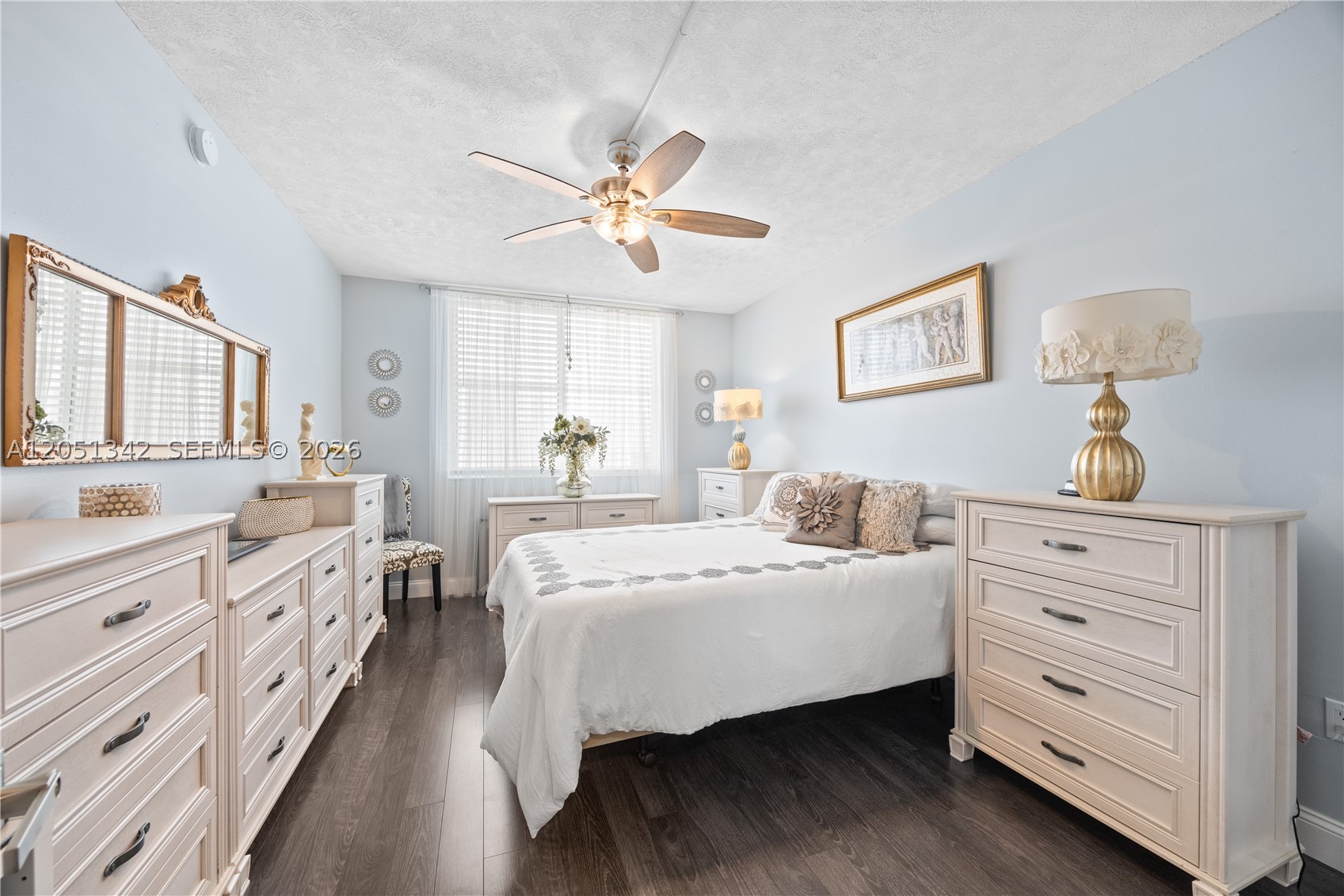 image Arlen House Condo14