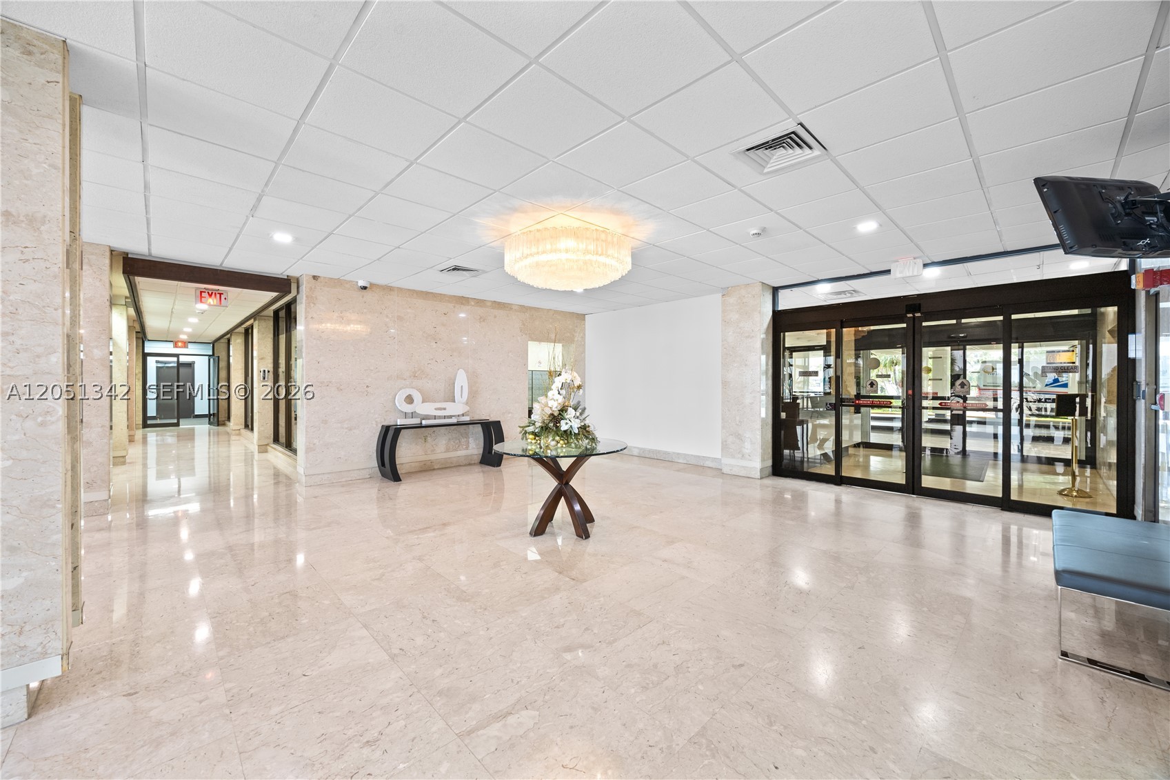 image Arlen House Condo27