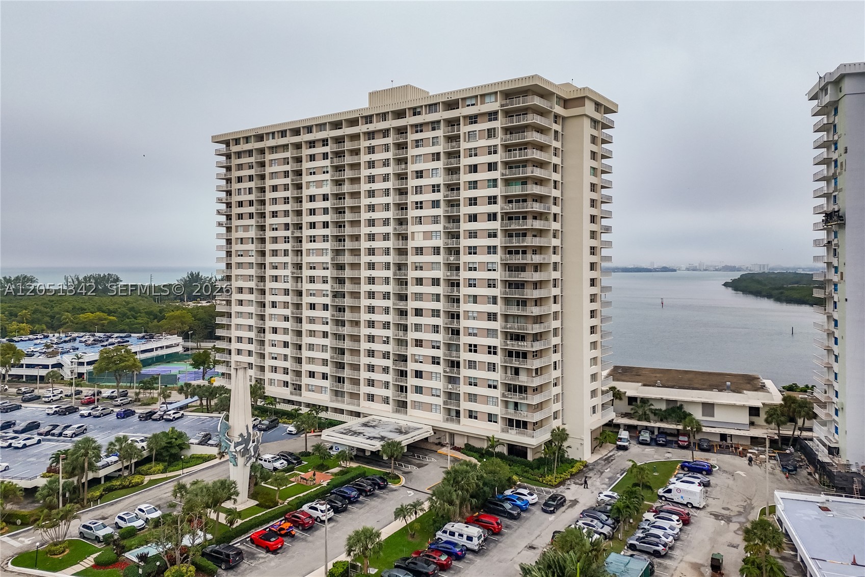 image Arlen House Condo28