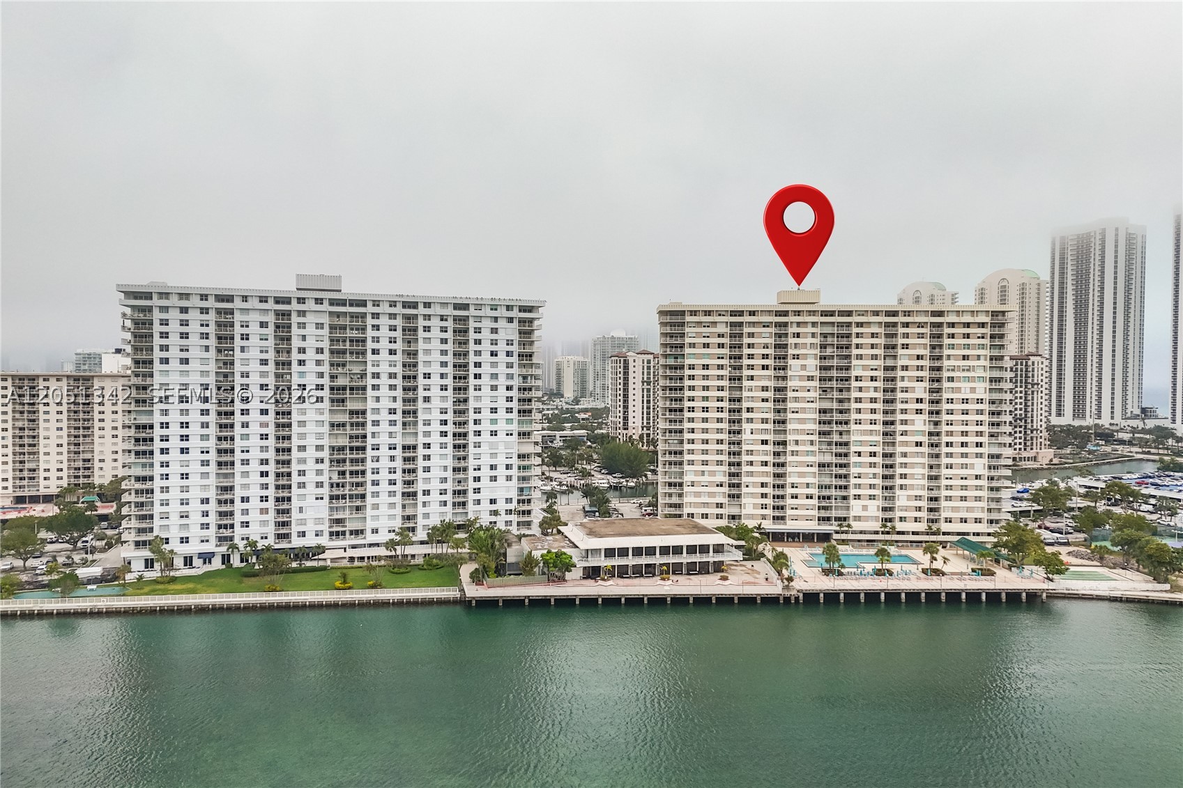 image Arlen House Condo33