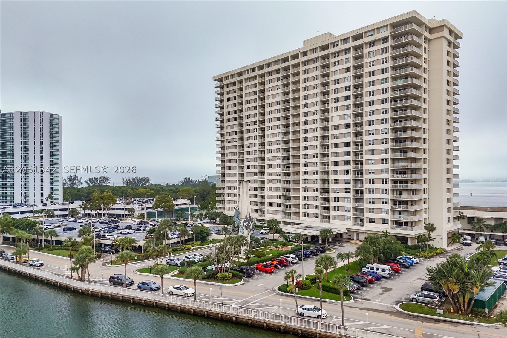 image Arlen House Condo34