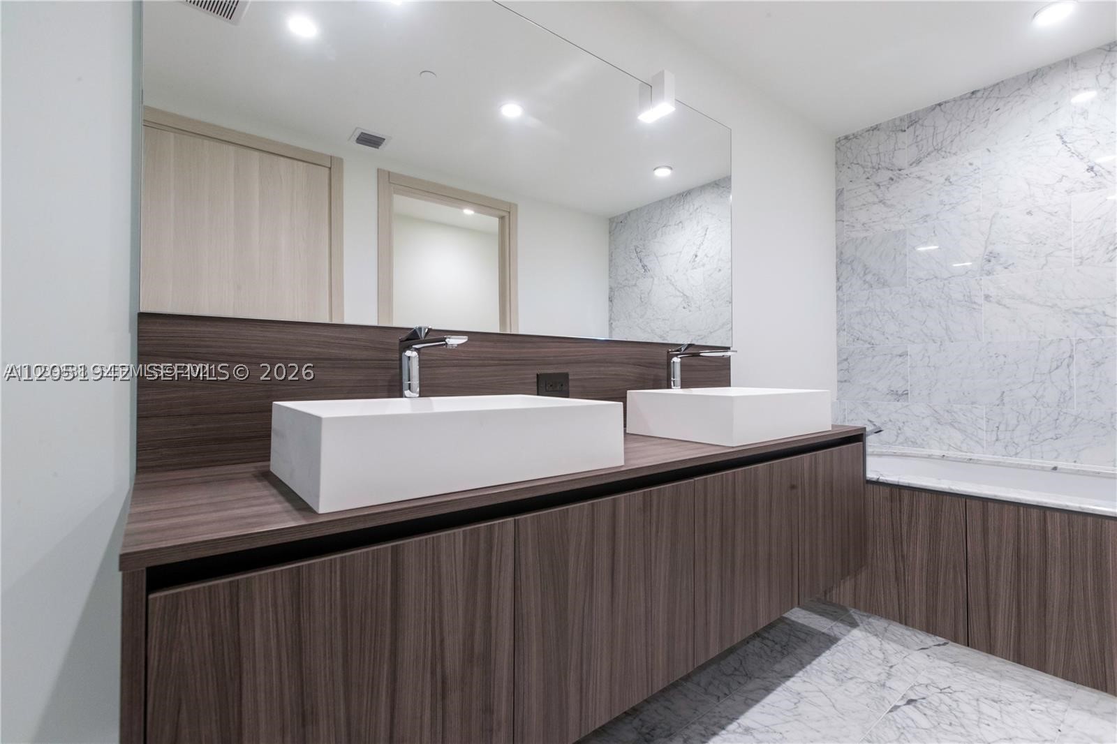 image Brickell Flatiron15
