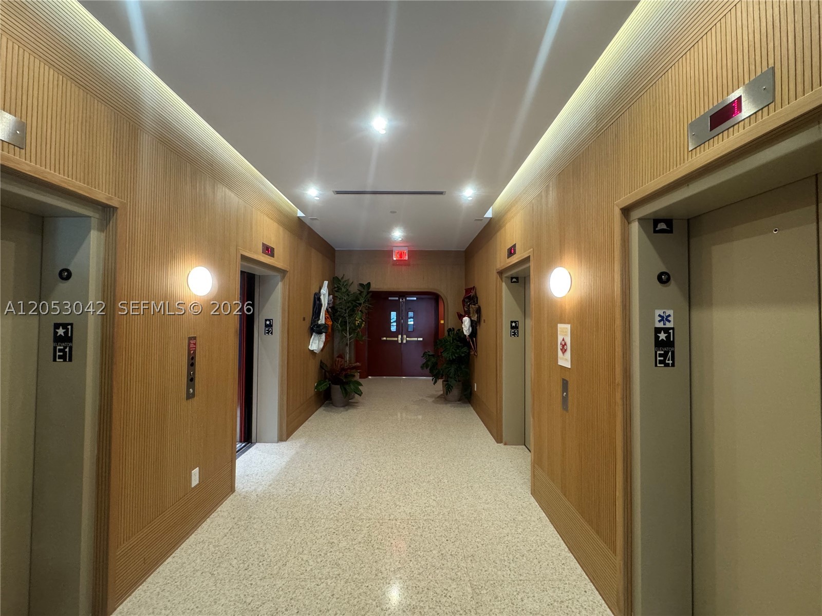 90 NE 32th St #613 Miami, FL 33137