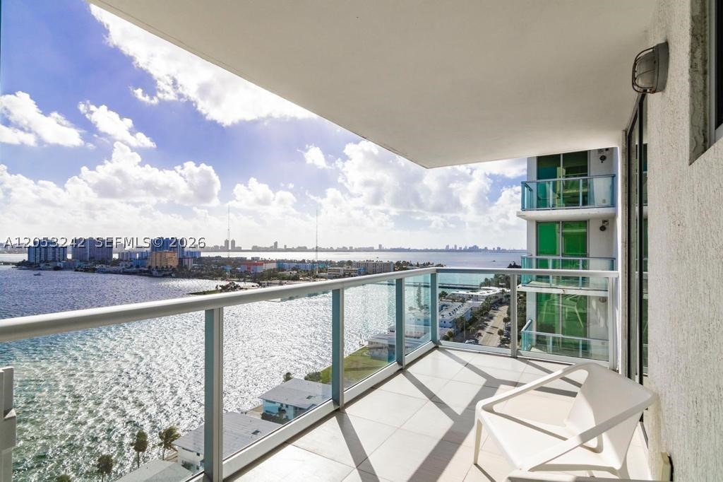 image Eloquence on the Bay10