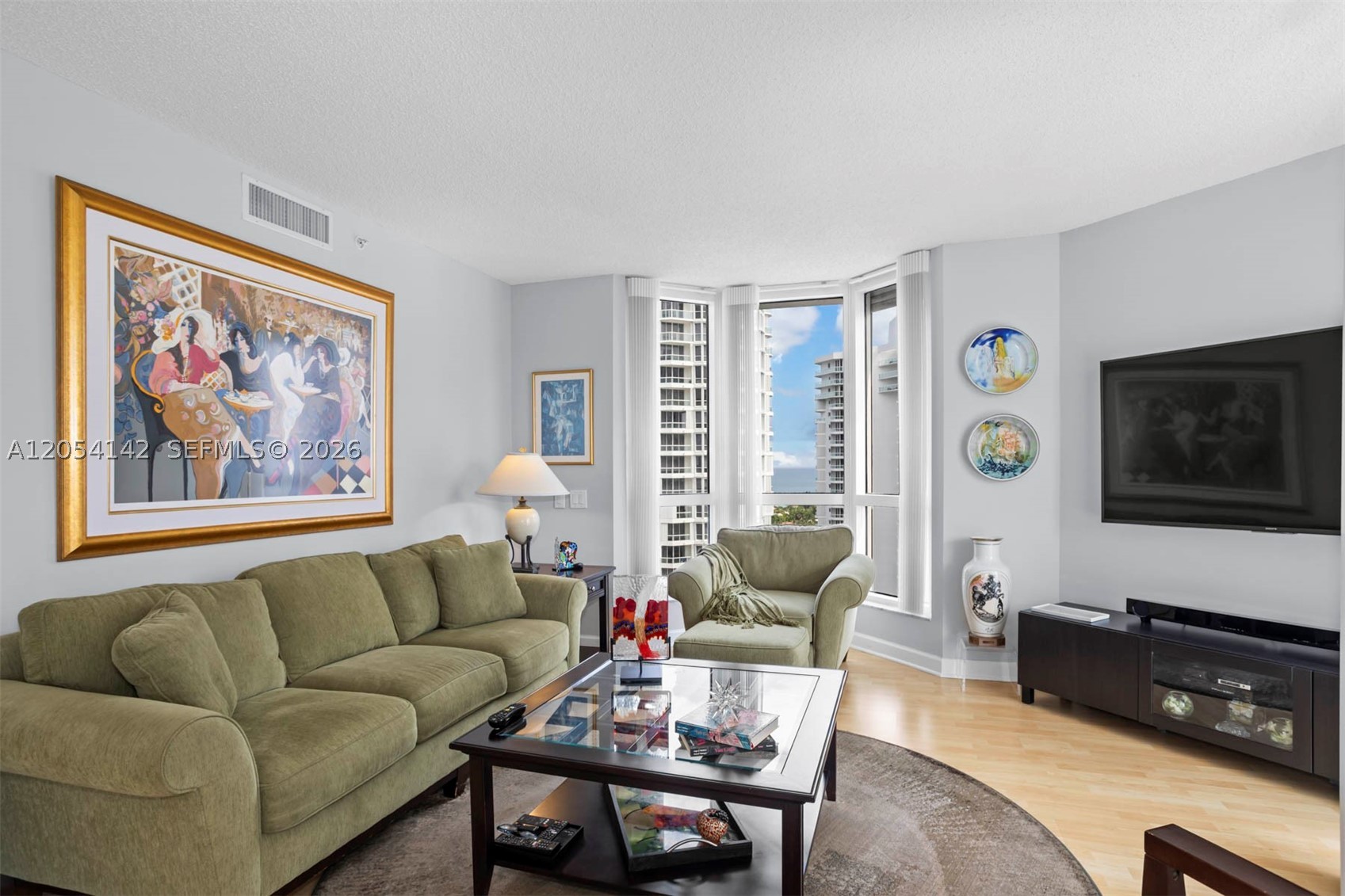 21205 Yacht Clb Dr #2403 Aventura, FL 33180