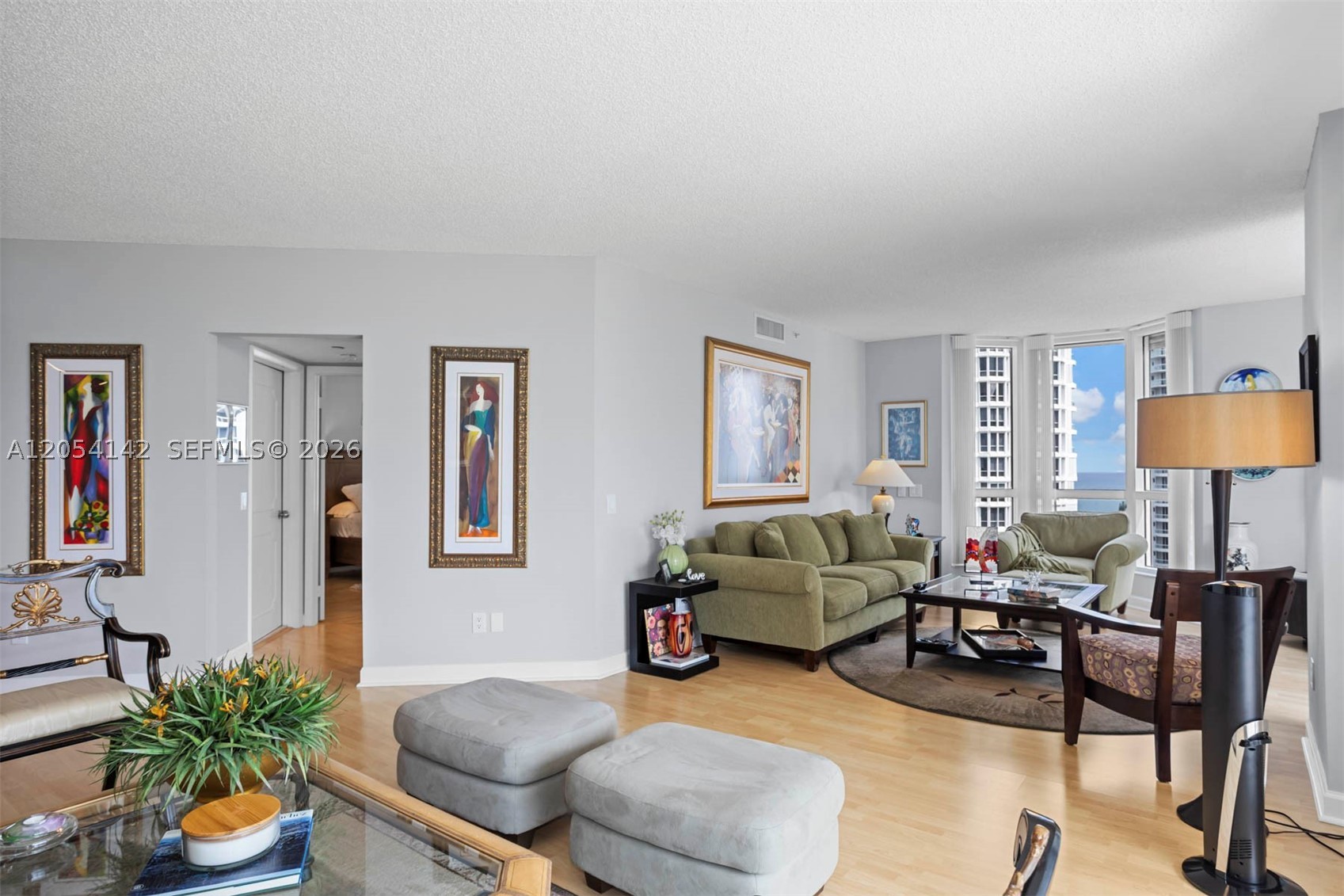 21205 Yacht Clb Dr #2403 Aventura, FL 33180