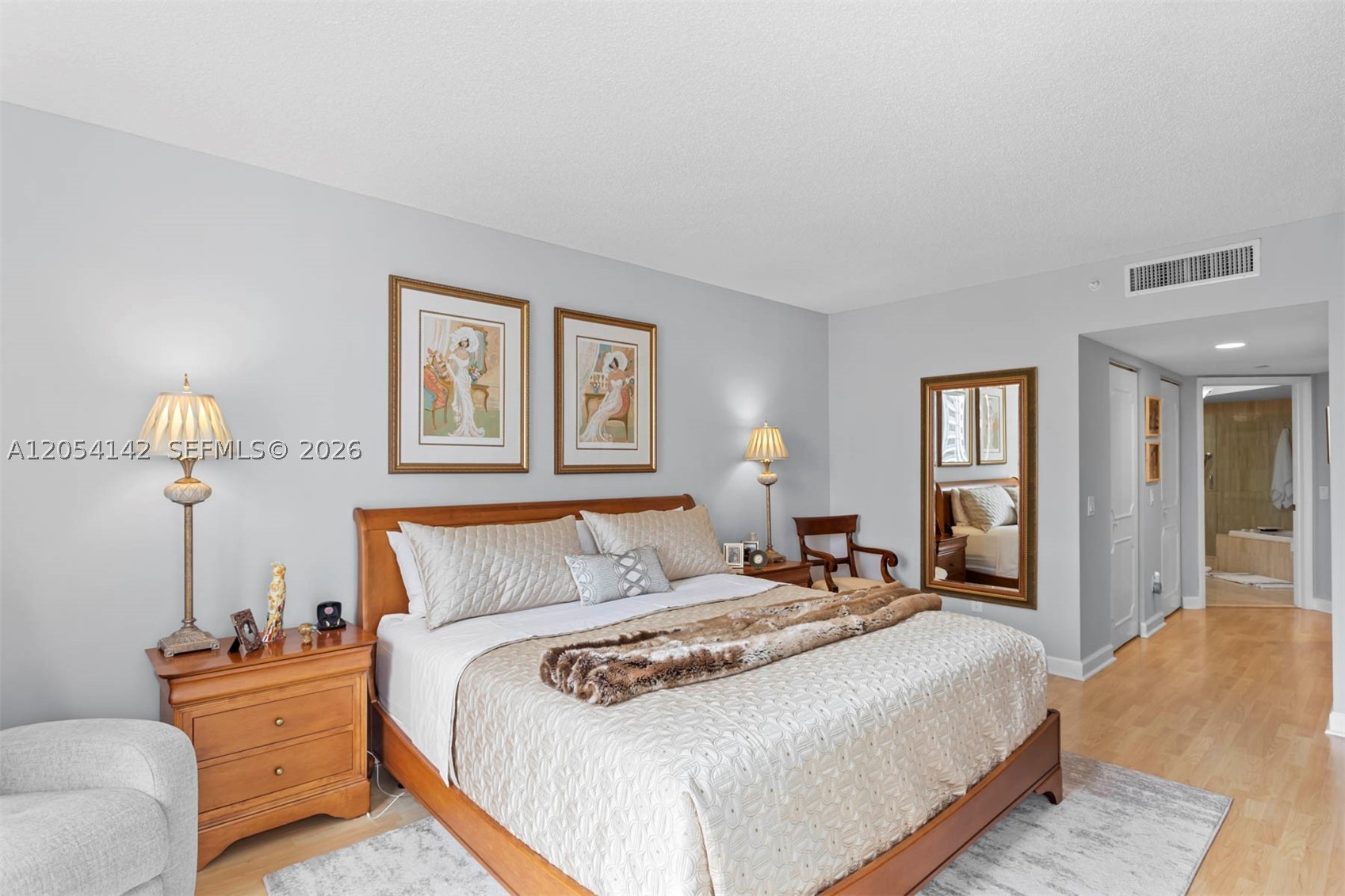 21205 Yacht Clb Dr #2403 Aventura, FL 33180