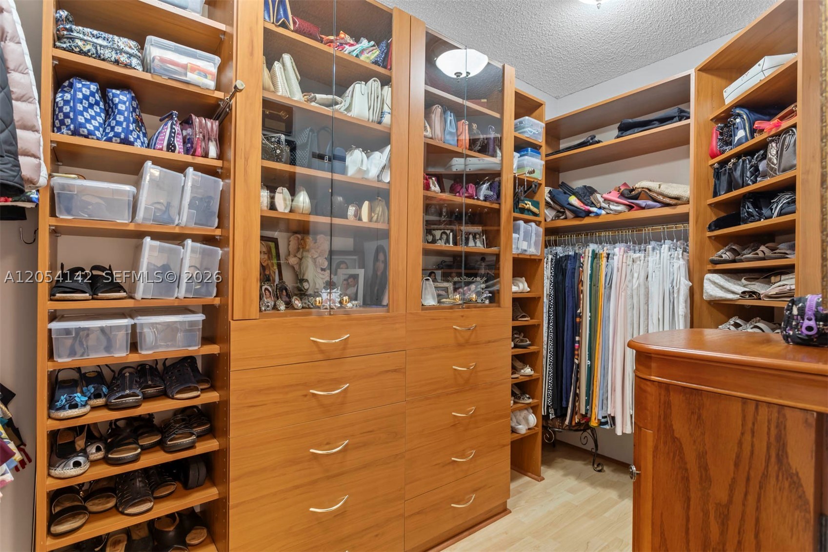 21205 Yacht Clb Dr #2403 Aventura, FL 33180