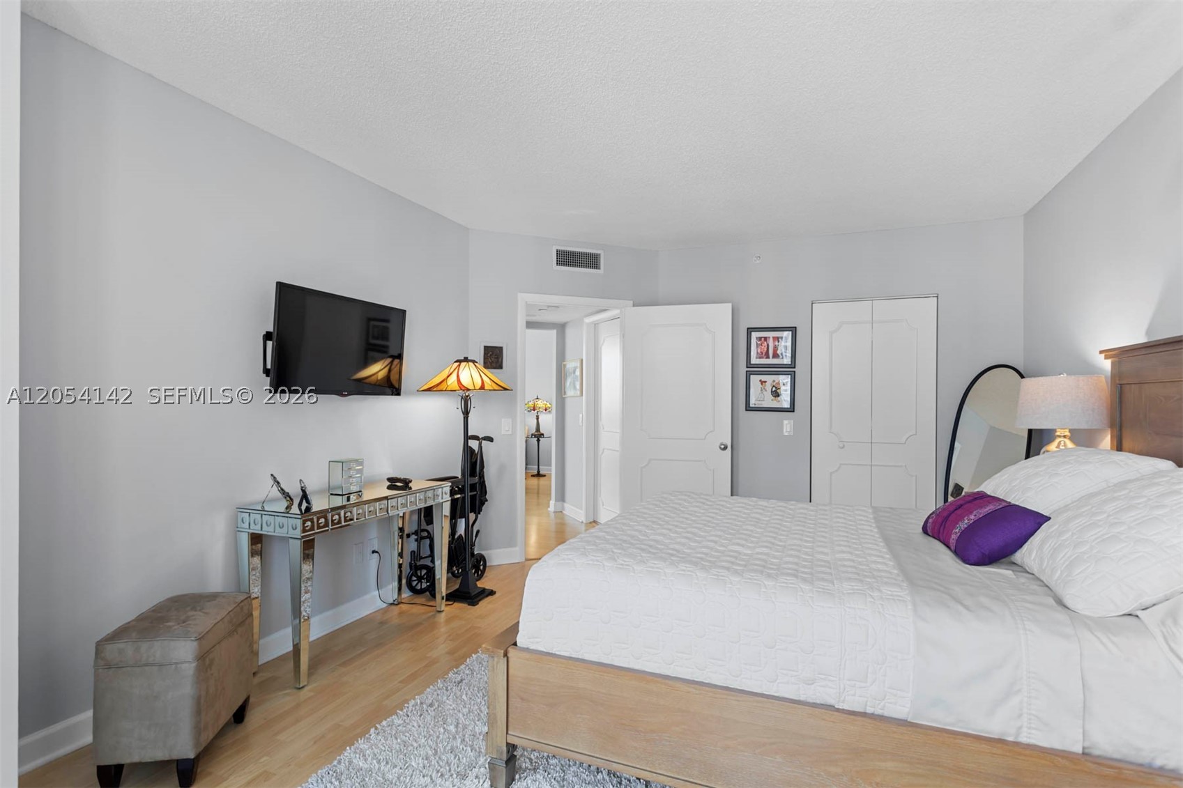 21205 Yacht Clb Dr #2403 Aventura, FL 33180