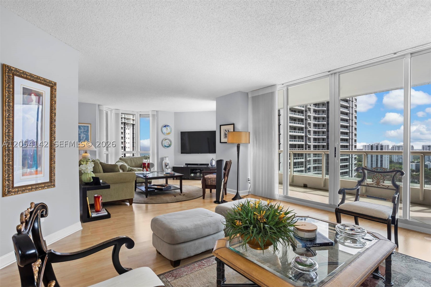 21205 Yacht Clb Dr #2403 Aventura, FL 33180