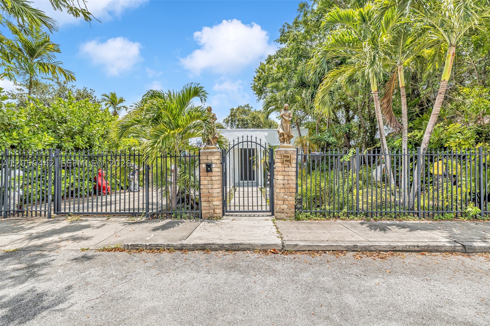 121 NW 47th St
