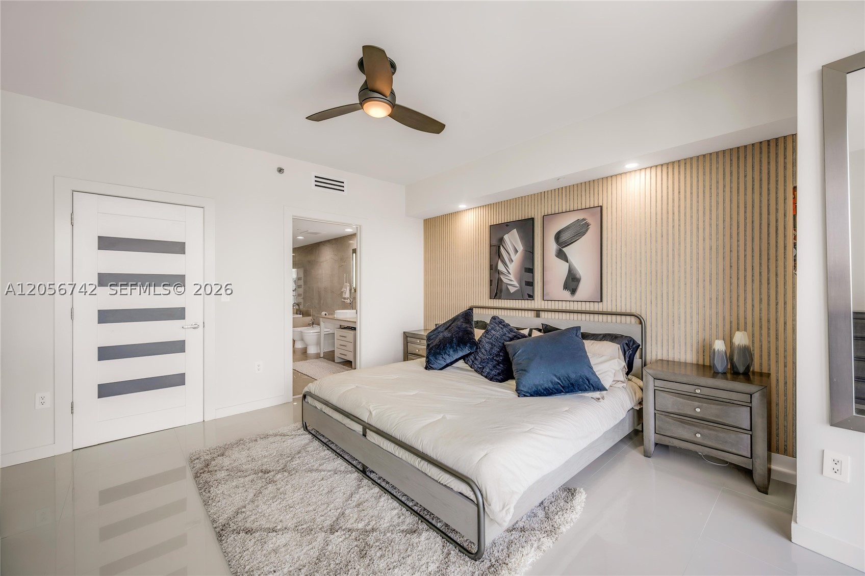 image Icon Brickell II18
