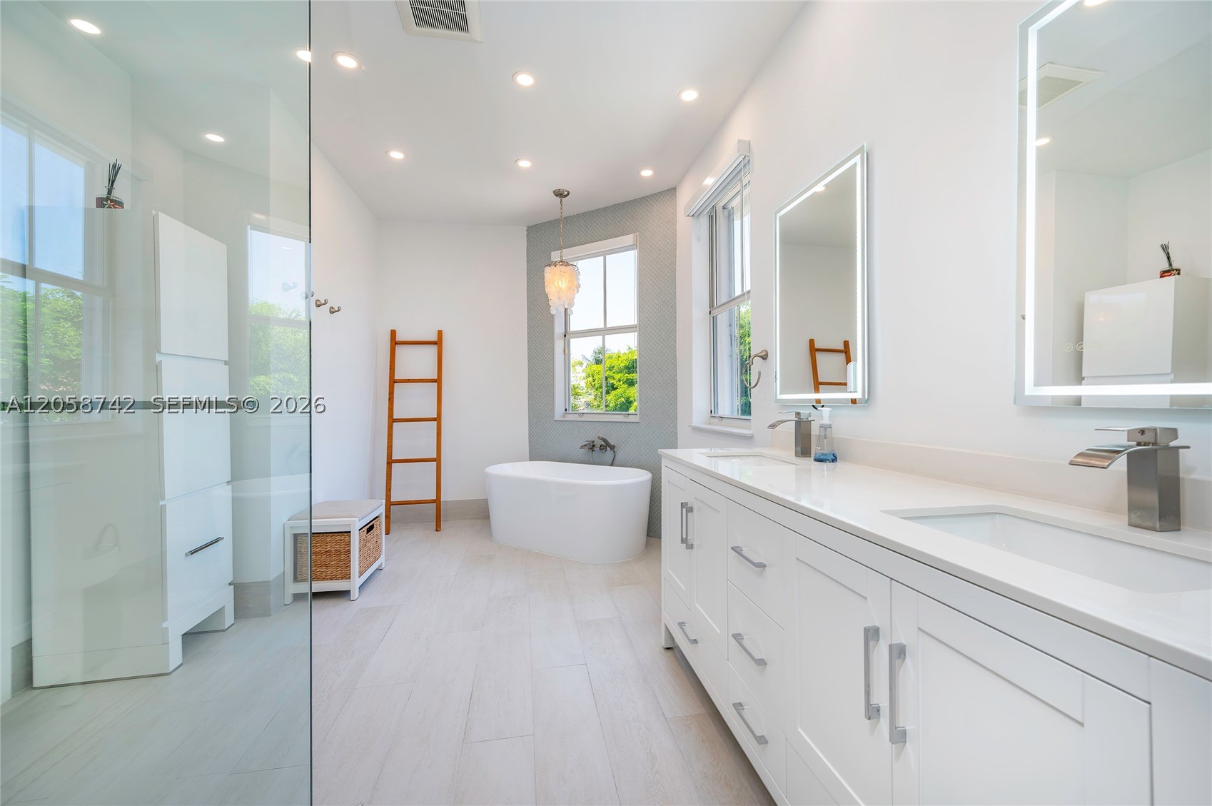 8425 SW 138th St Palmetto Bay, FL 33158
