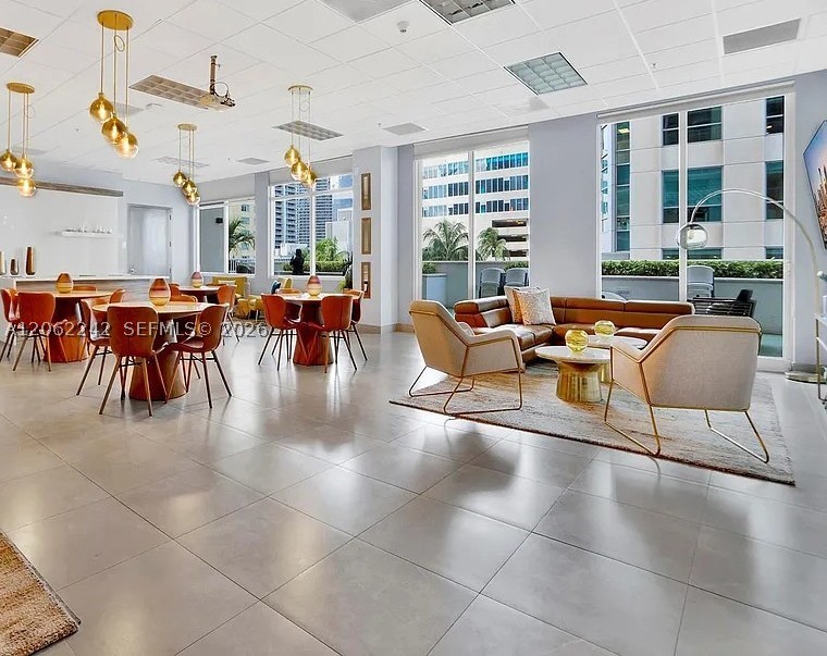 image The Club at Brickell Bay11