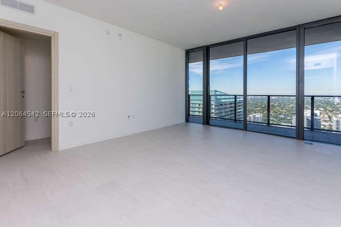image Brickell Flatiron9
