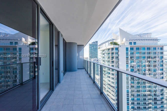 image Brickell Flatiron10