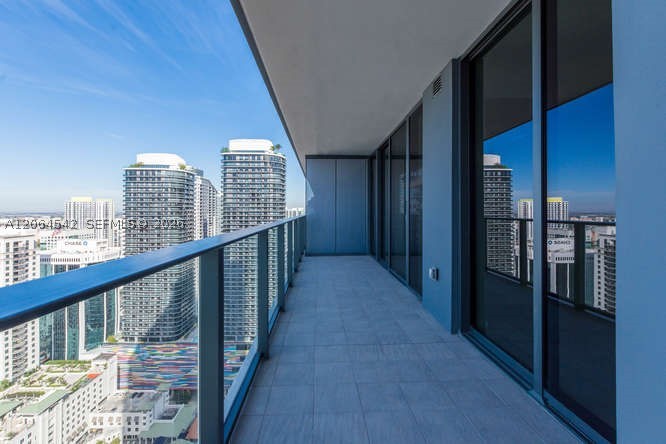 image Brickell Flatiron36