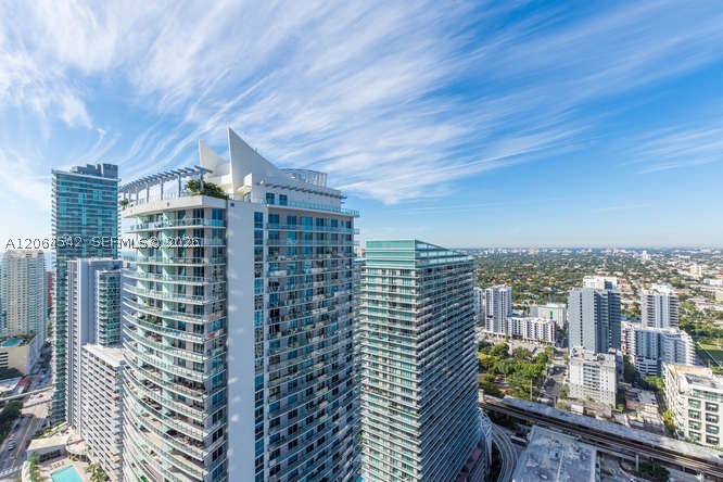 image Brickell Flatiron37