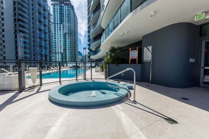 image Brickell Flatiron44