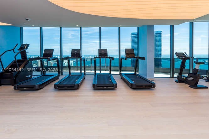 image Brickell Flatiron48