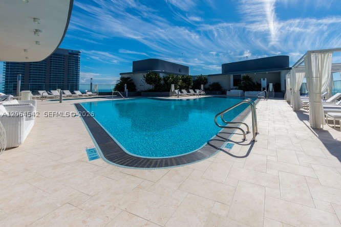 image Brickell Flatiron52