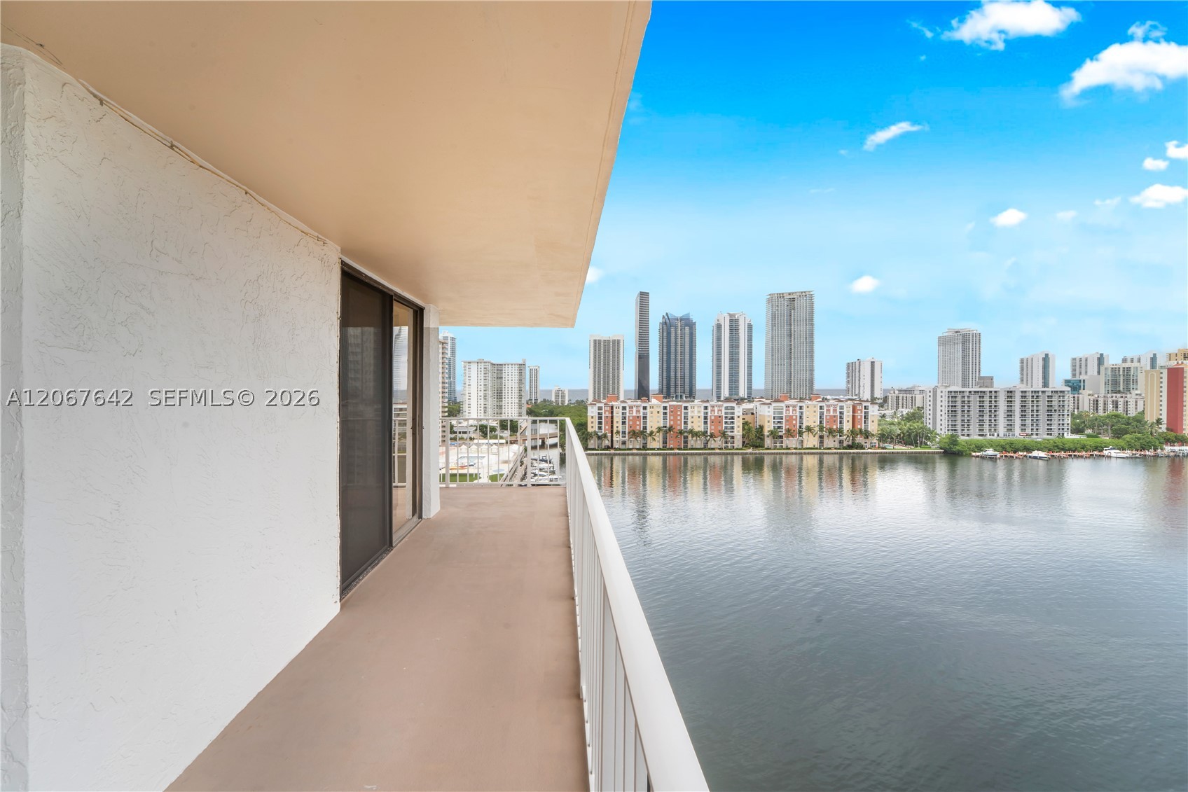 image Winston Towers 70036