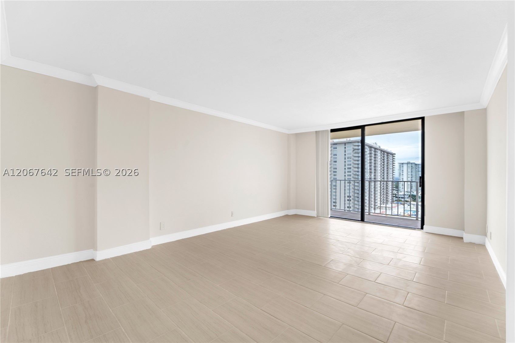 image Winston Towers 7003
