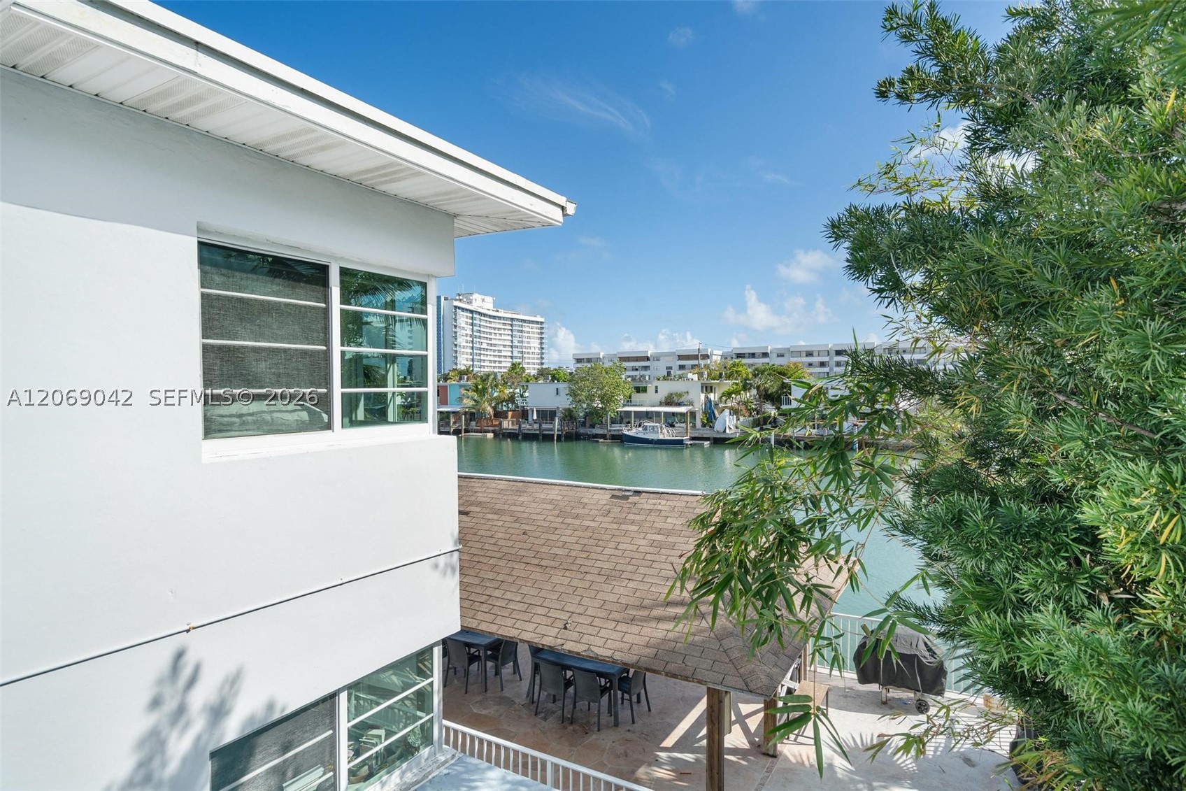 7207 Bay Dr #11