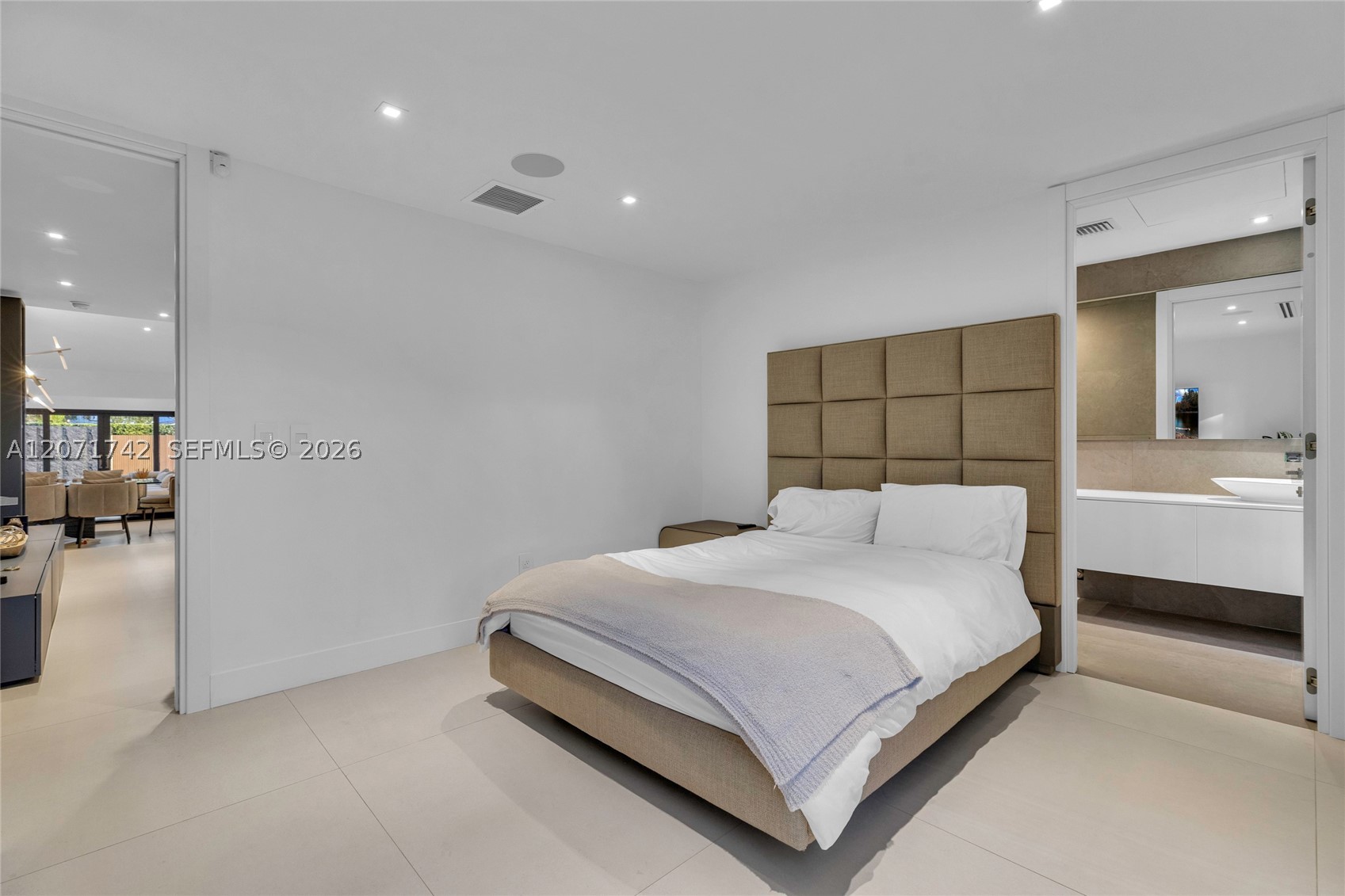 11620 NE 20th Dr North Miami, FL 33181