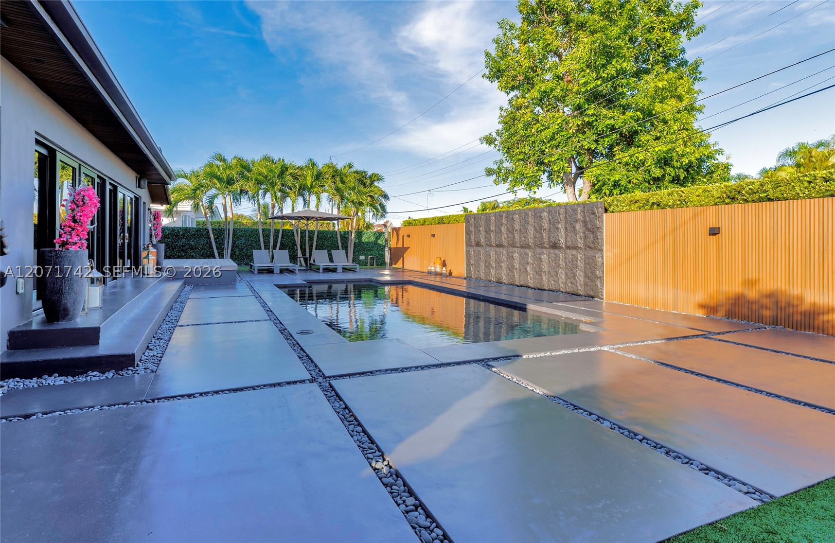 11620 NE 20th Dr North Miami, FL 33181