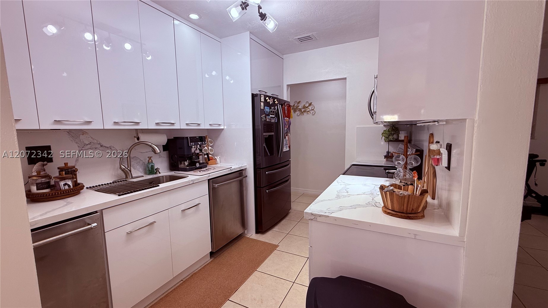 9601 SW 183rd St Palmetto Bay, FL 33157