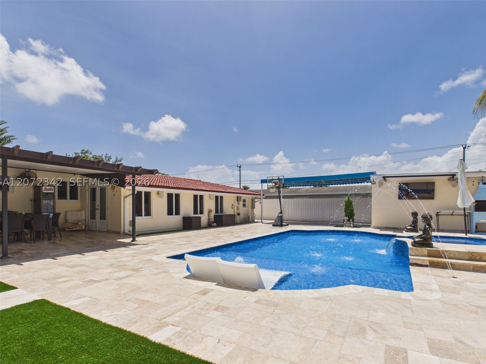 9601 SW 183rd St Palmetto Bay, FL 33157