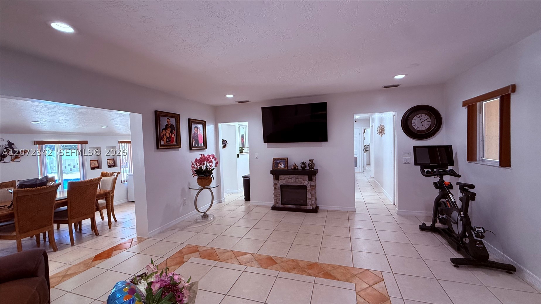 9601 SW 183rd St Palmetto Bay, FL 33157