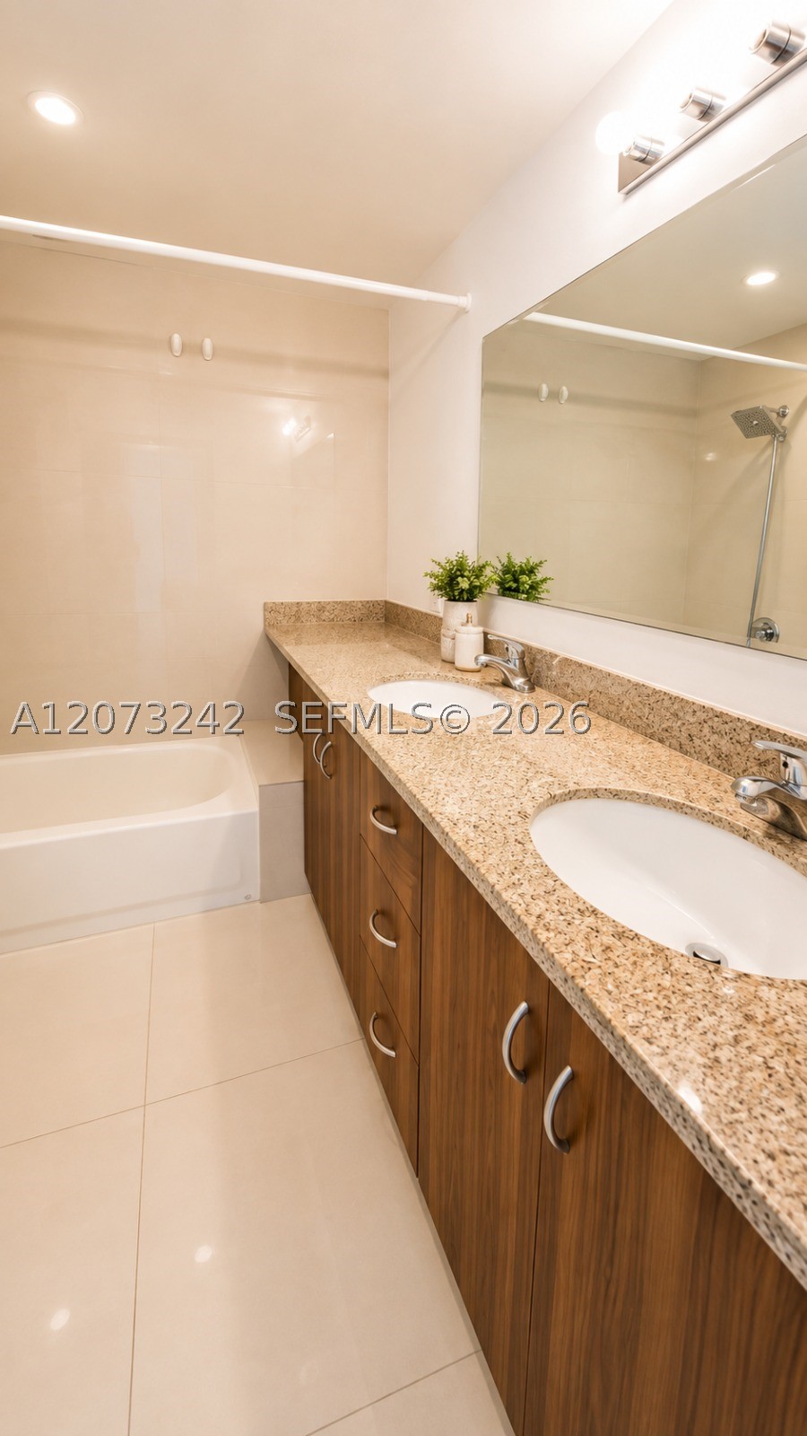 601 NE 23rd St #1103 Miami, FL 33137