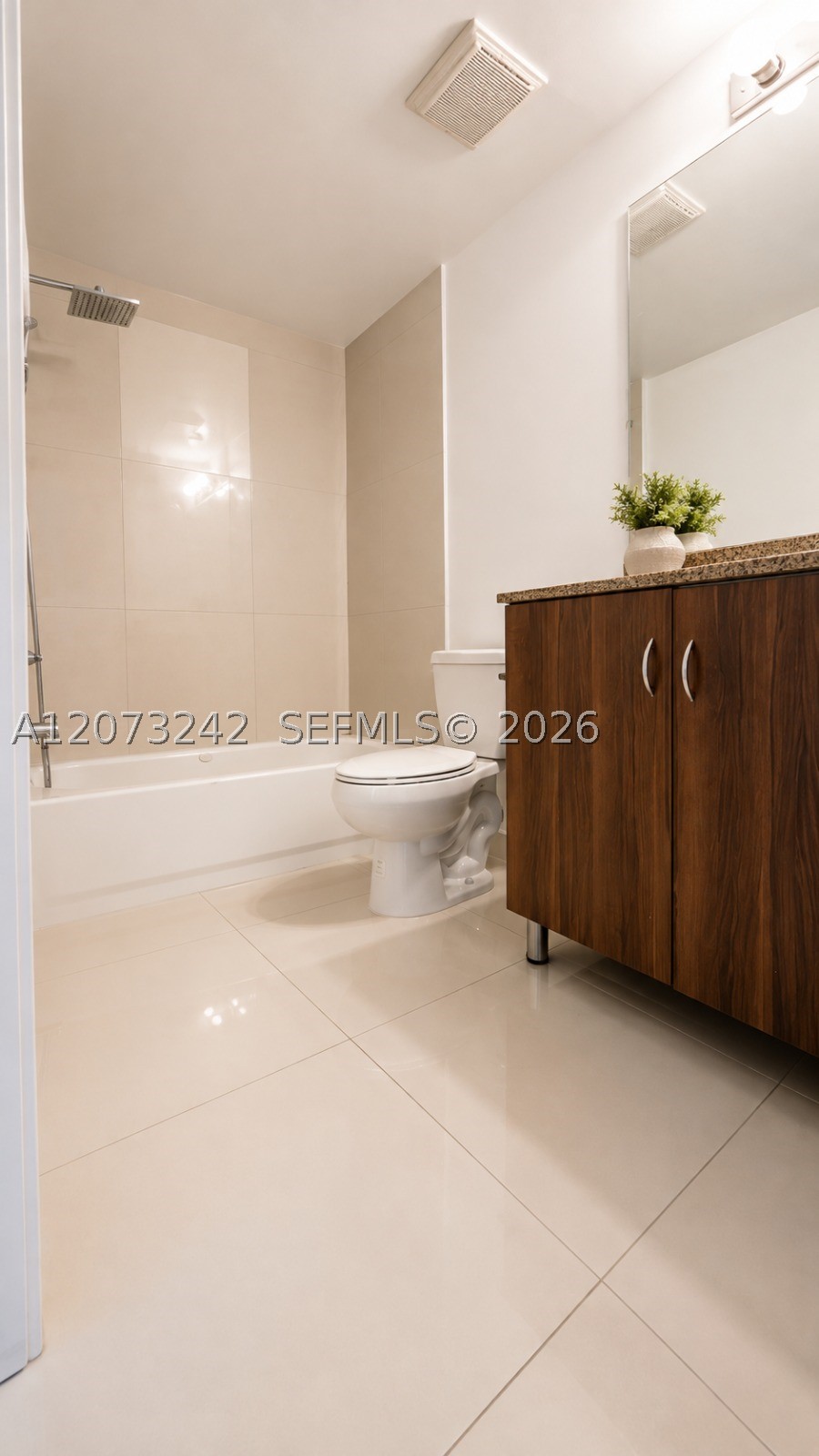 601 NE 23rd St #1103 Miami, FL 33137