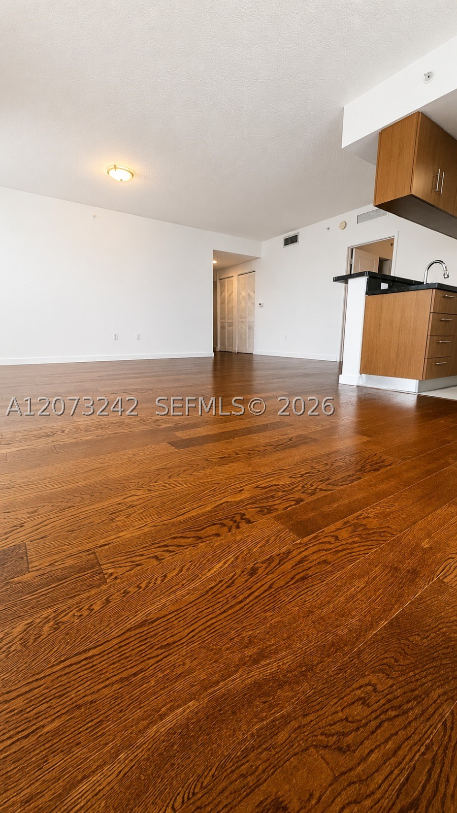 601 NE 23rd St #1103 Miami, FL 33137